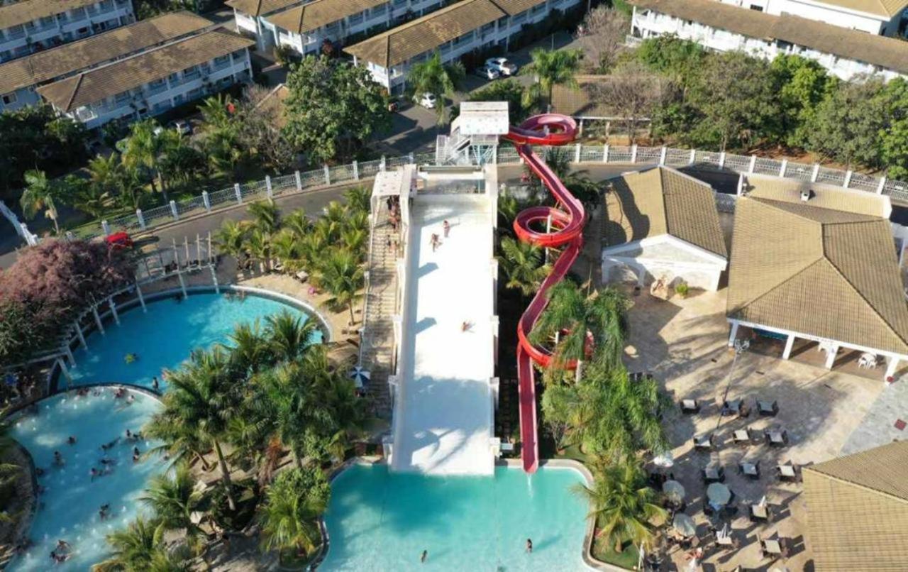 Com Cafe No Lacqua Diroma E Parque Aquatico 24 Horas カルダス・ノバス エクステリア 写真